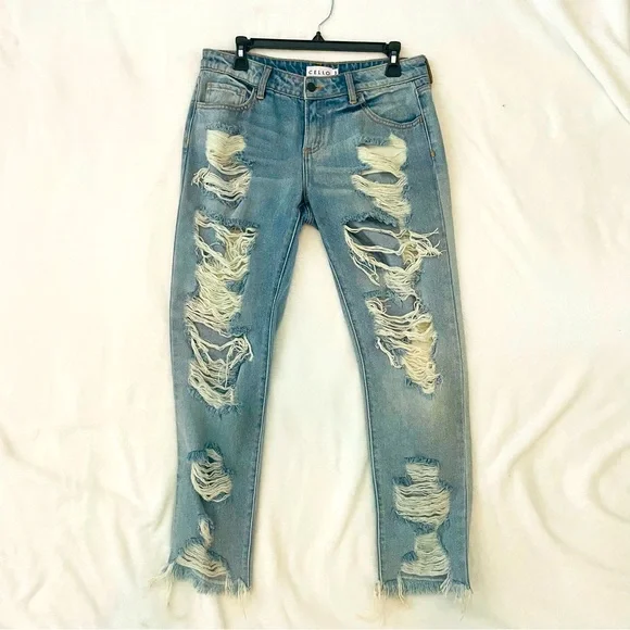 NEW Cello Mid Rise Heavy Distroy Raw Cut Hem - Picture 3 of 5